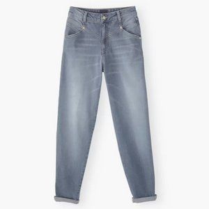 Wrap London Stretch Denim Tapered Jeans in Grey Wash
